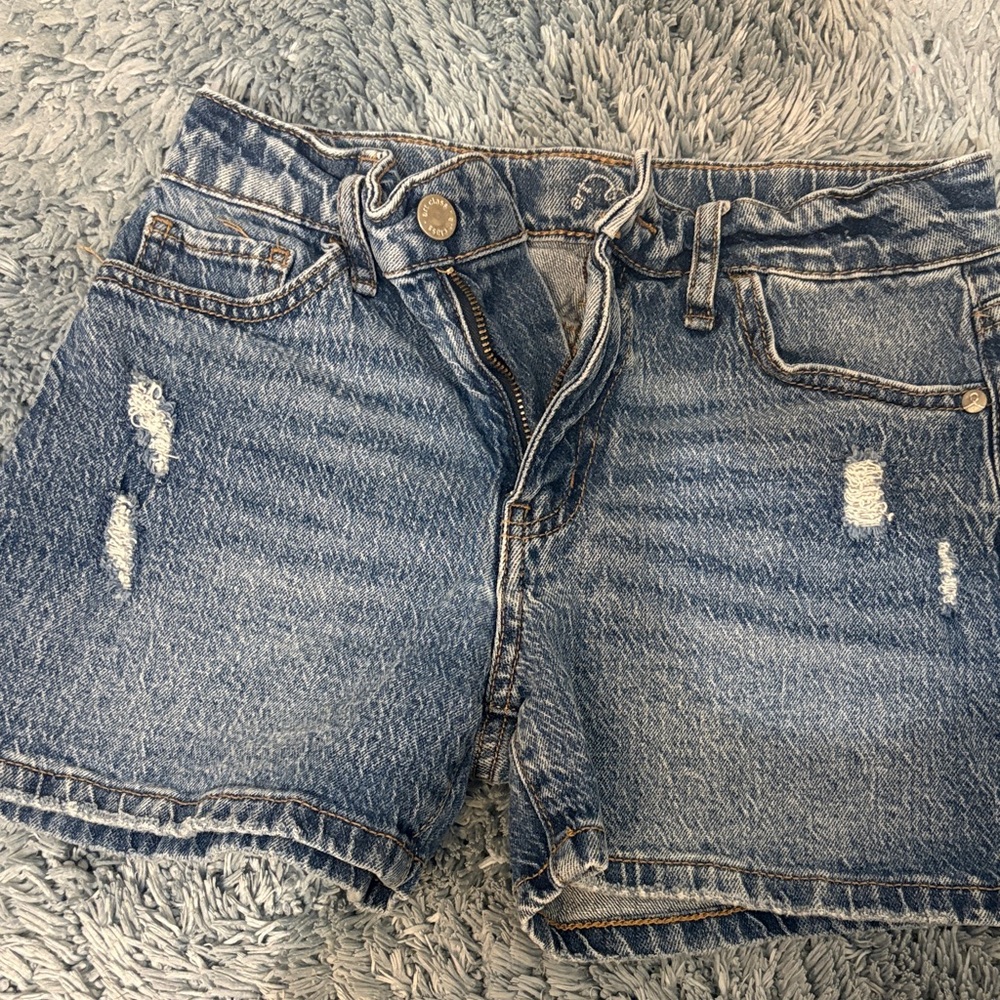 Art Class Distressed Blue Jean Shorts